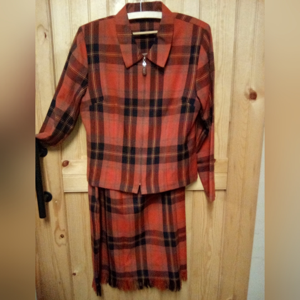 SAG HARBOR DRESS BLAZER AND SKIRT